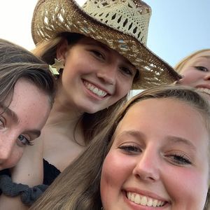 Meet your Posher, Sterling